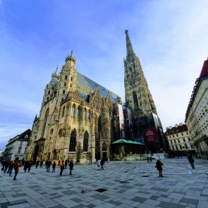 St_Stephens_Cathedral_Vienna.jpg