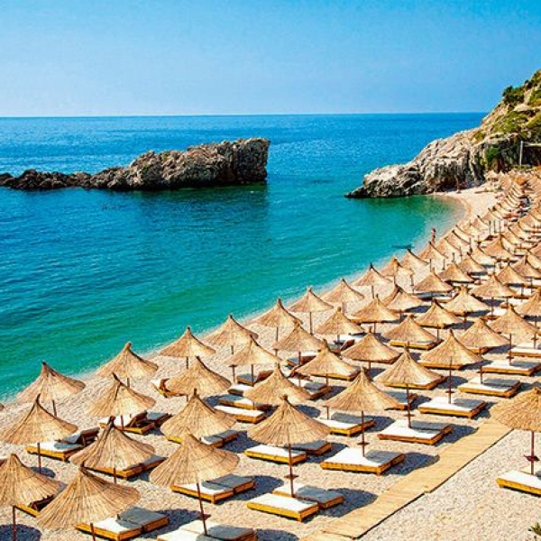FUNDJAVË NË VLORË