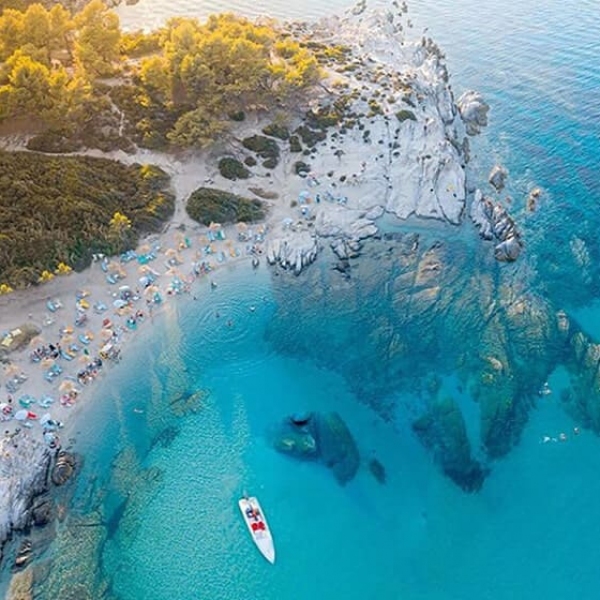 PËR 1 MAJ NË HALKIDIKI