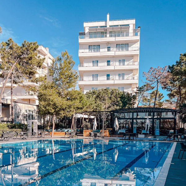 FUNDJAVË NË DURRËS